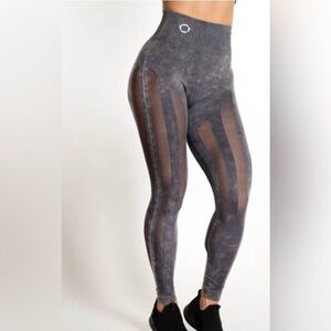 One O One leggings